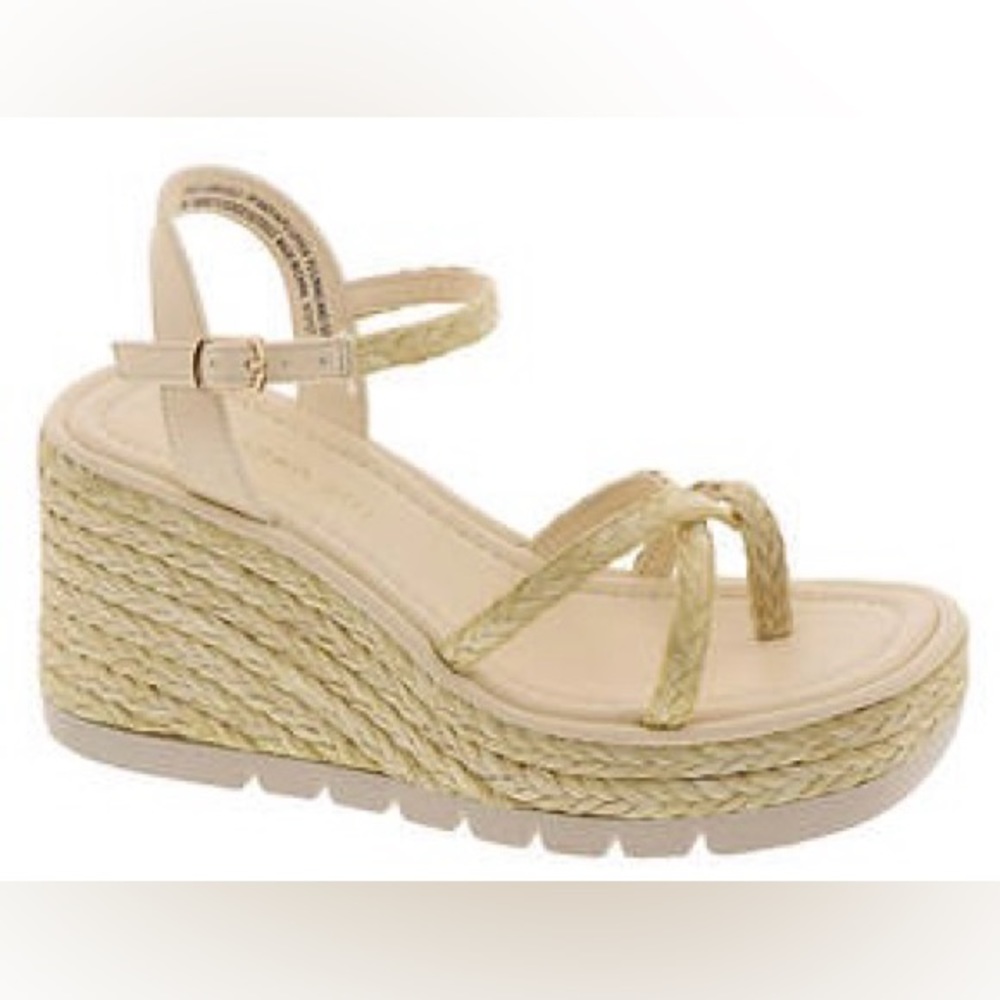NEW Madden Girl Vault J Women’s Wedge Sandals Natural size 9 NWT